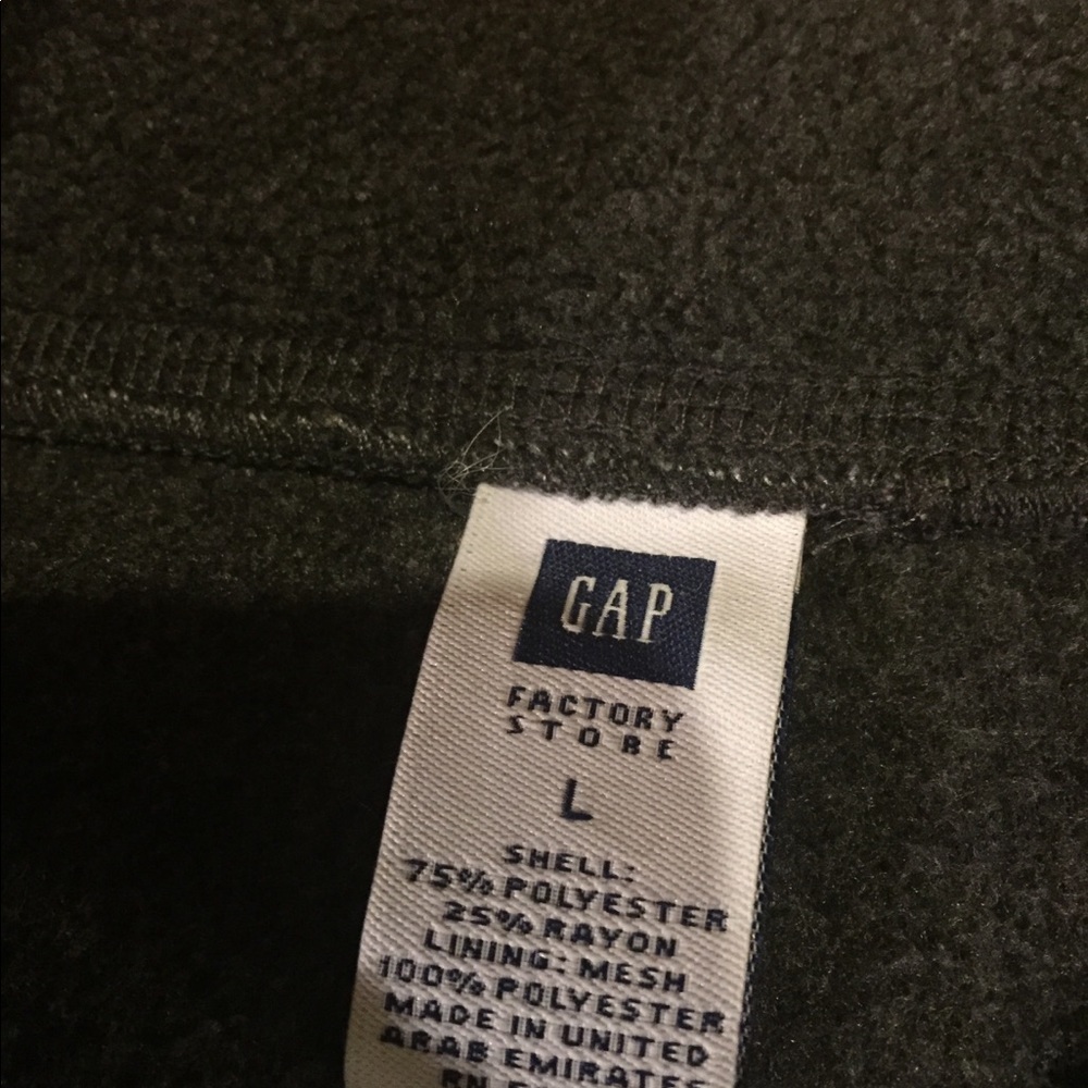 GAP vest - Picture 2 of 2